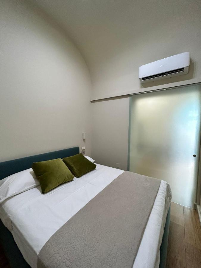 Martiri Boutique Apartment Неаполь Экстерьер фото